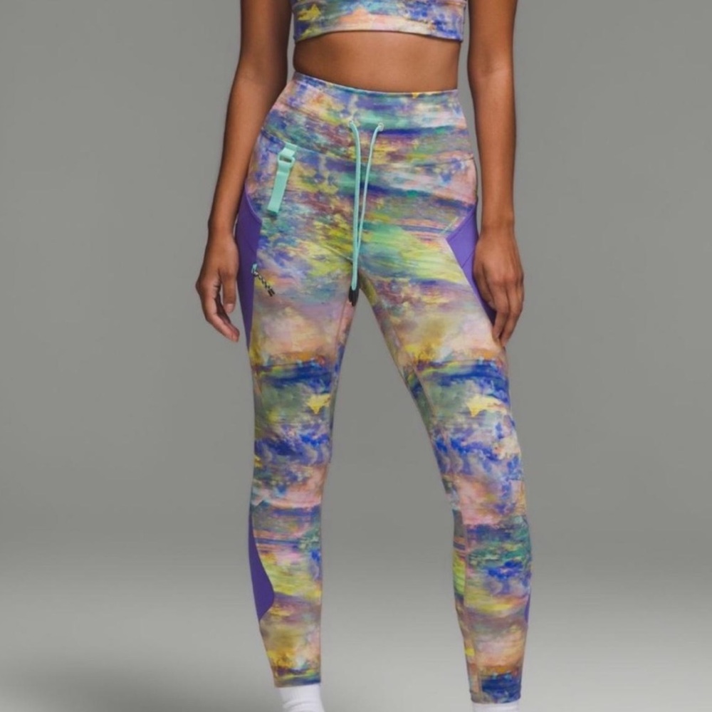 NEWS LULULEMON
CARGO SUPER HIGH-RISE HIKING
TIGHT PANTS size 4